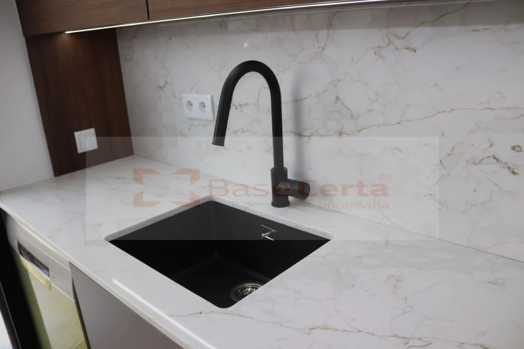 Moradia T5 para Venda em Santa Iria de Azoia, São João da Talha e Bobadela Foto 15