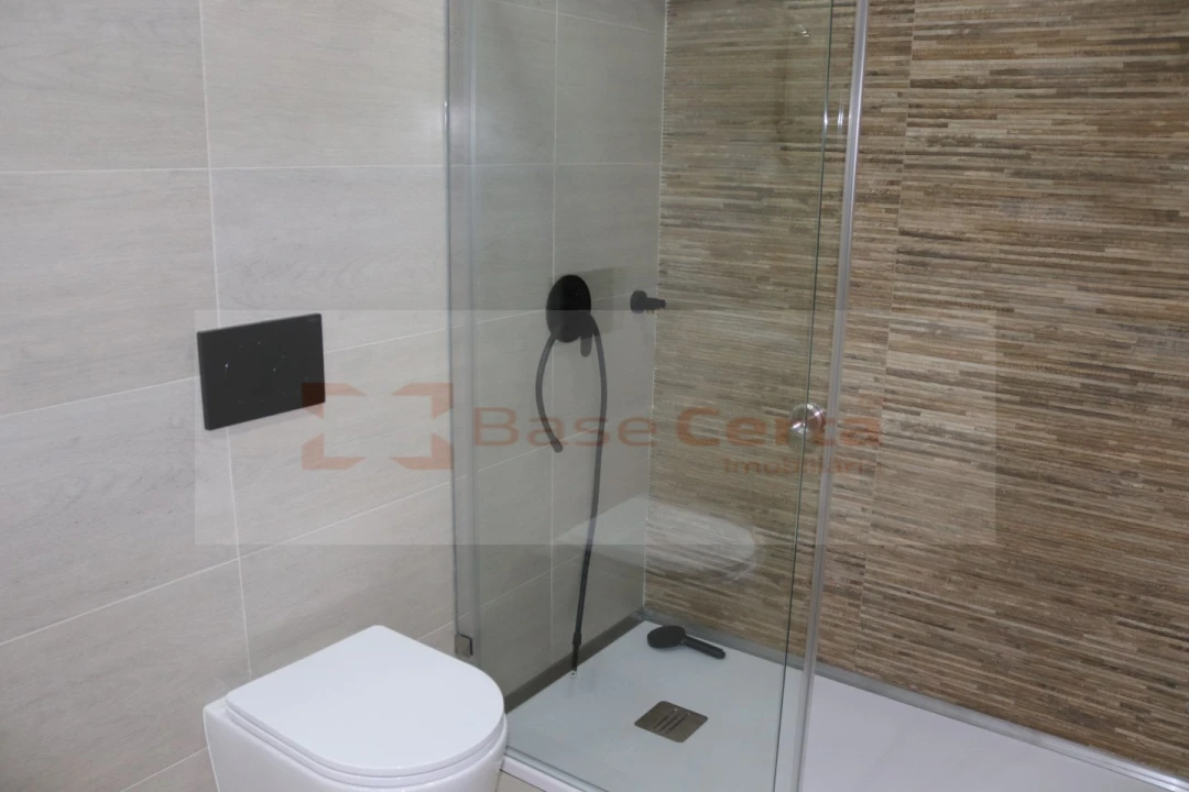 Moradia T5 para Venda em Santa Iria de Azoia, São João da Talha e Bobadela Foto 39