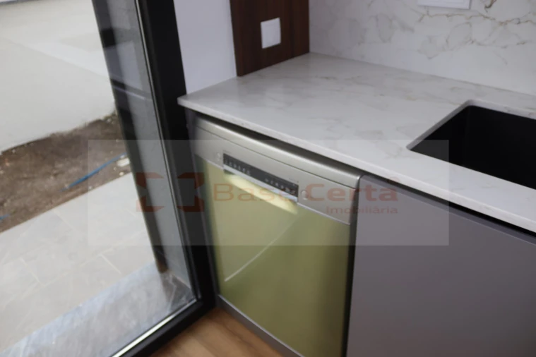 Moradia T5 para Venda em Santa Iria de Azoia, São João da Talha e Bobadela Foto 7