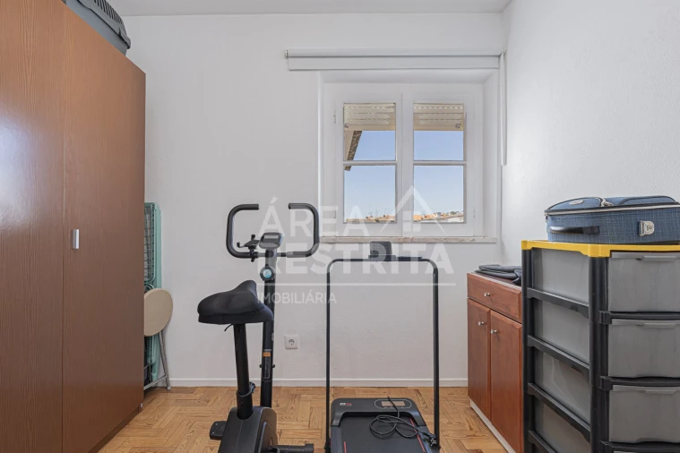 Apartamento T3 para Venda em Moita Foto 32