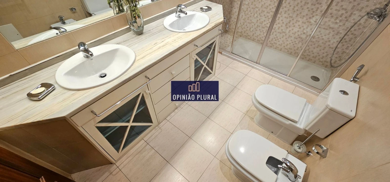 Moradia T5 para Venda em Campanhã Foto 21