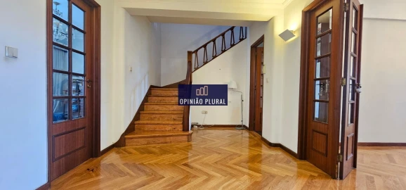 Moradia T5 para Venda em Campanhã