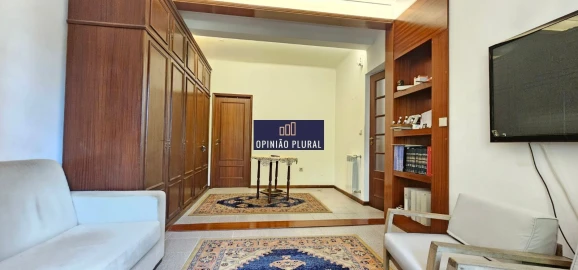 Moradia T5 para Venda em Campanhã