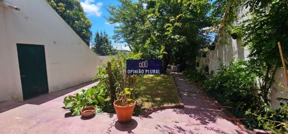 Moradia T5 para Venda em Campanhã