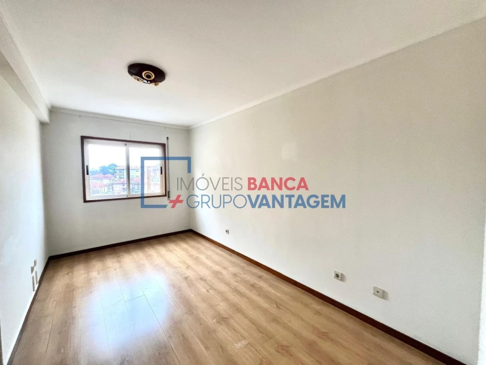 Apartamento T2 para Venda em Fânzeres e São Pedro da Cova Foto 10