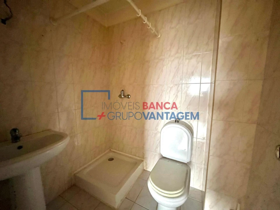 Apartamento T2 para Venda em Fânzeres e São Pedro da Cova Foto 15