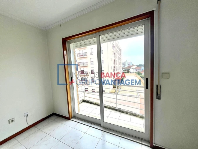 Apartamento T2 para Venda em Fânzeres e São Pedro da Cova Foto 5