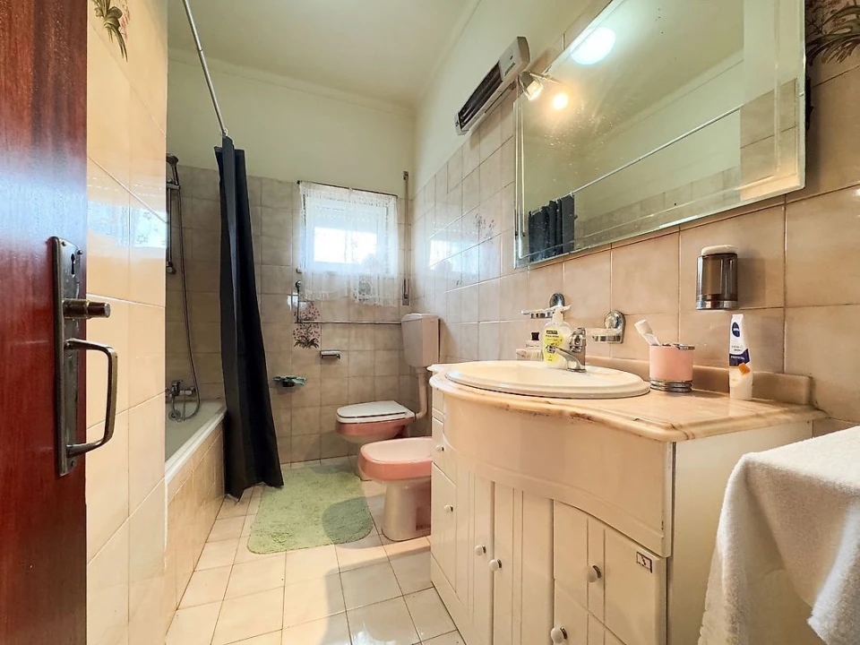 Moradia T4 para Venda em Ceira Foto 18