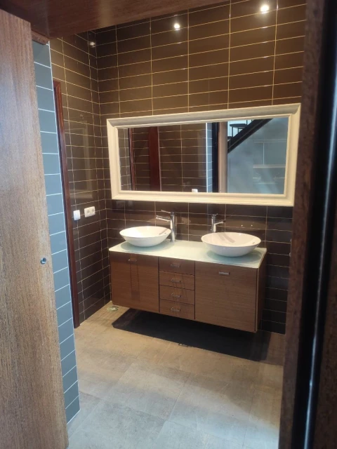 Moradia T2 para Arrendamento em Lordelo do Ouro e Massarelos