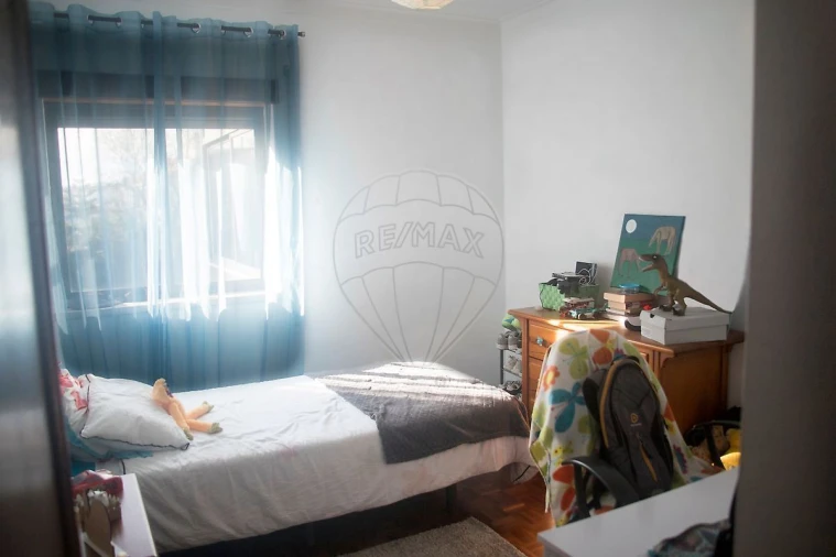 Apartamento T3 para Venda em Santo Antonio dos Olivais Foto 7