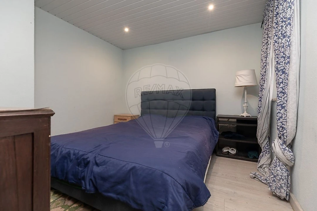 Moradia T2 para Venda em Alvares Foto 14