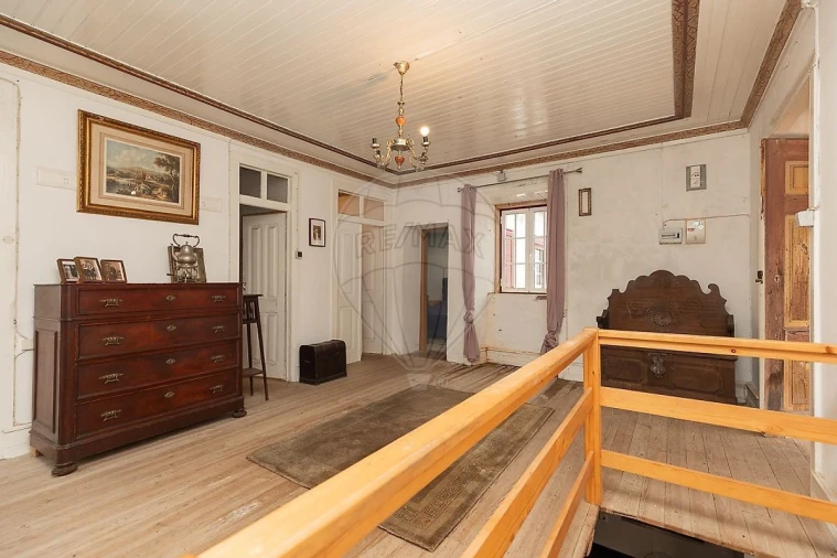 Moradia T2 para Venda em Alvares Foto 10