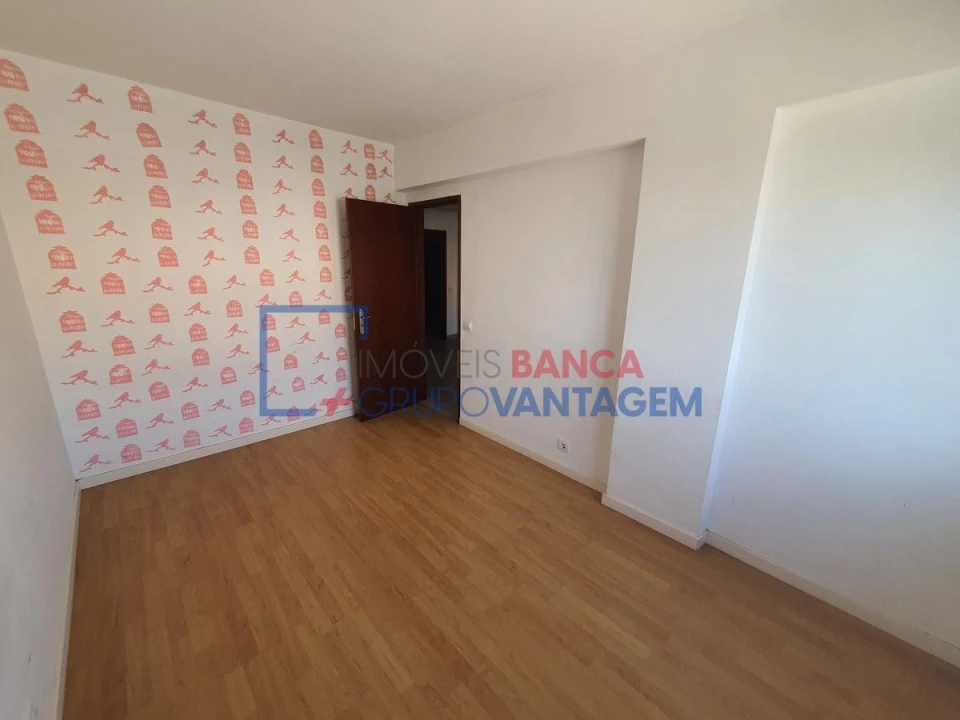 Apartamento T3 para Venda em Rio de Mouro Foto 19