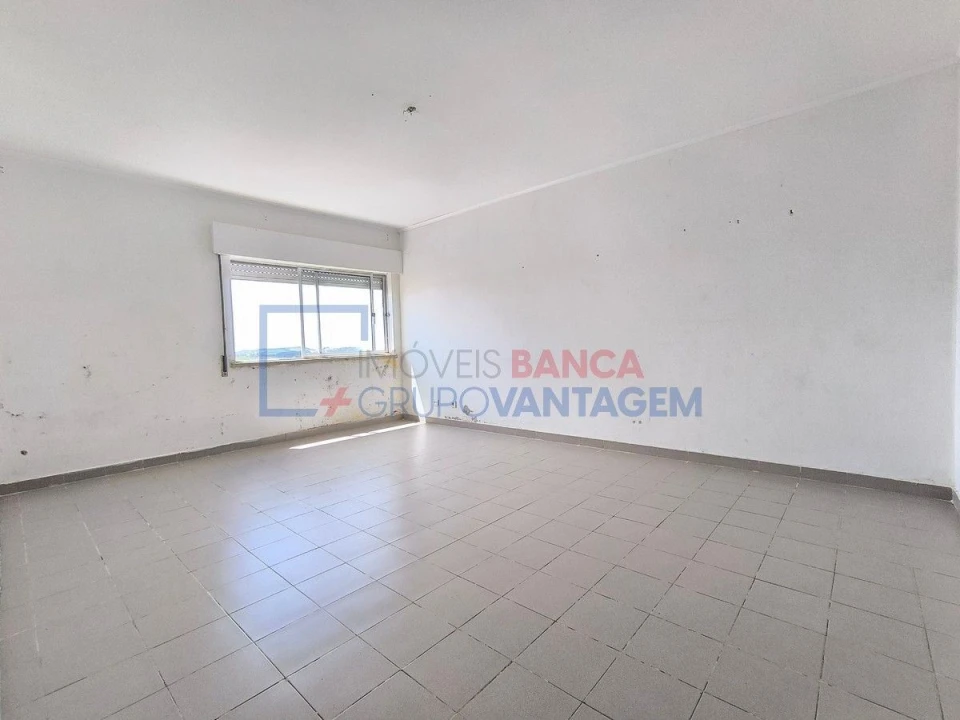 Apartamento T3 para Venda em Rio de Mouro Foto 2
