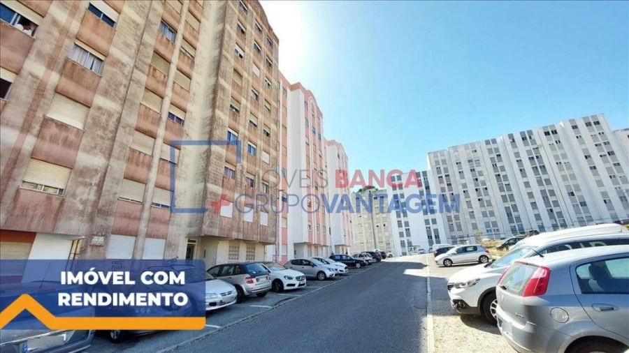 Apartamento T3 para Venda em Rio de Mouro Foto 2