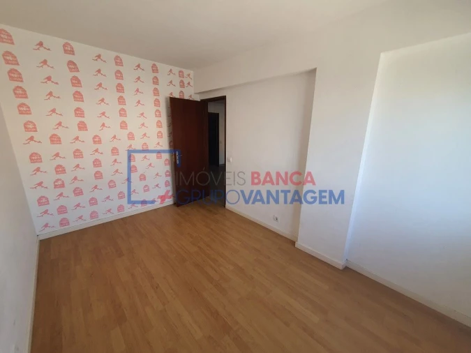 Apartamento T3 para Venda em Rio de Mouro Foto 19