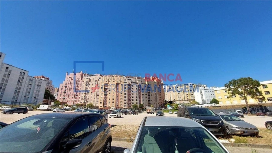 Apartamento T3 para Venda em Rio de Mouro Foto 21