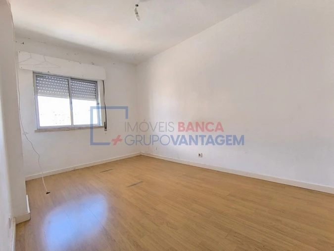 Apartamento T3 para Venda em Rio de Mouro Foto 22