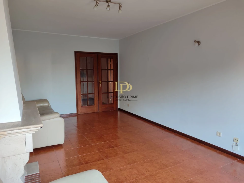 Apartamento T2 para Arrendamento em Aguas Santas Foto 4