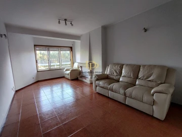 Apartamento T2 para Arrendamento em Aguas Santas