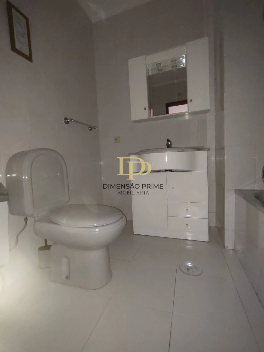 Apartamento T2 para Arrendamento em Aguas Santas Foto 14
