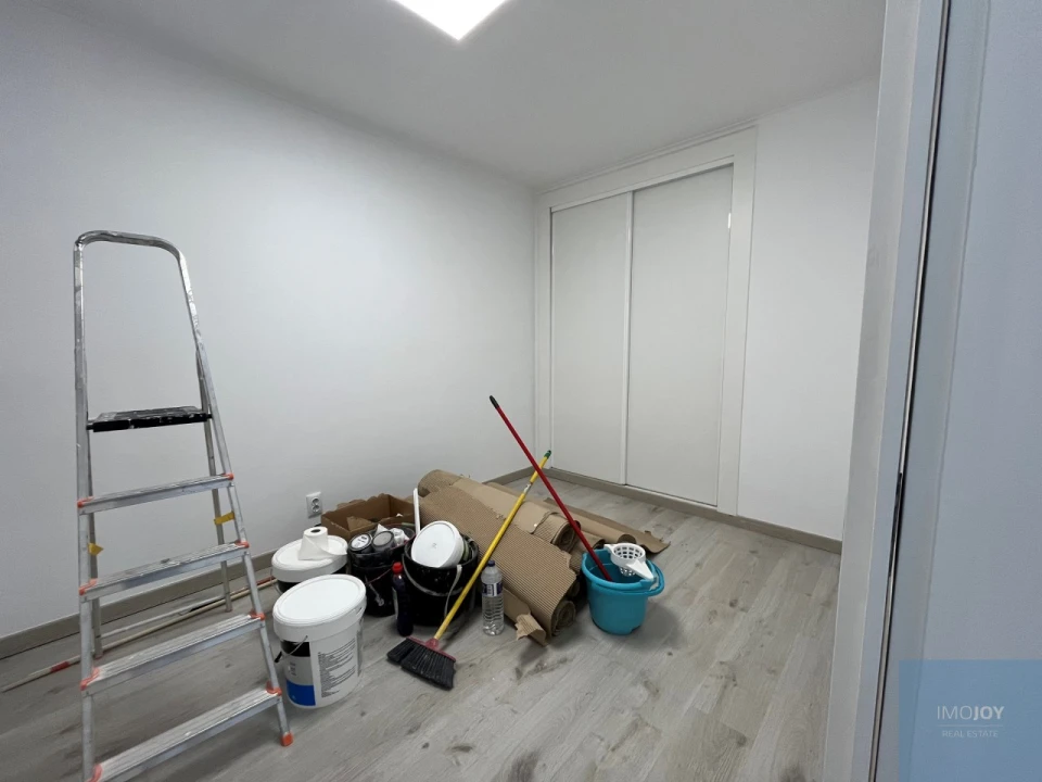 Apartamento T2 para Venda em Carnide Foto 19