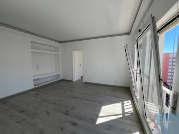 Apartamento T2 para Venda em Carnide
