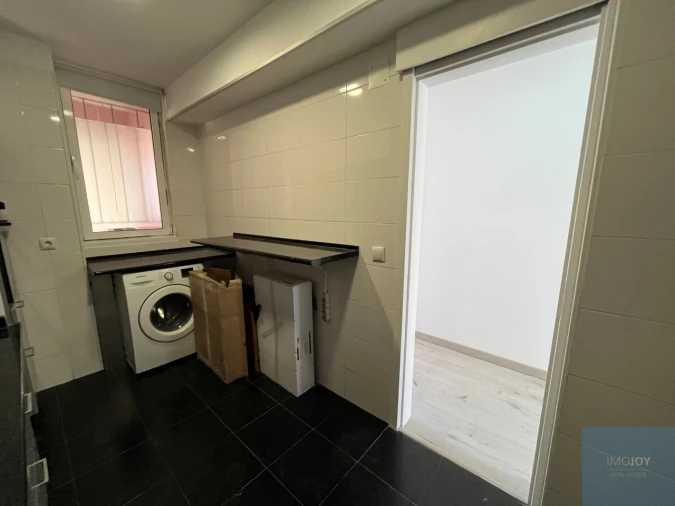 Apartamento T2 para Venda em Carnide Foto 12