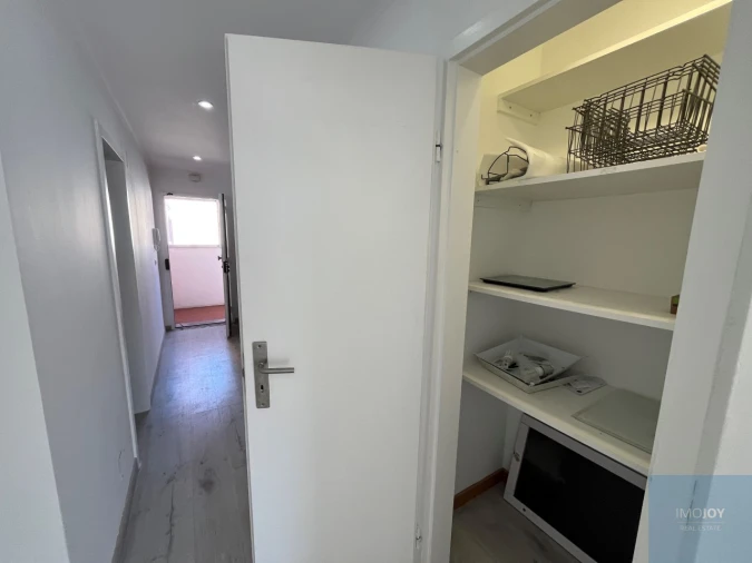 Apartamento T2 para Venda em Carnide Foto 14
