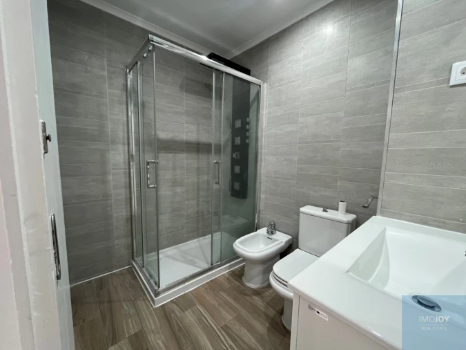 Apartamento T2 para Venda em Carnide Foto 26