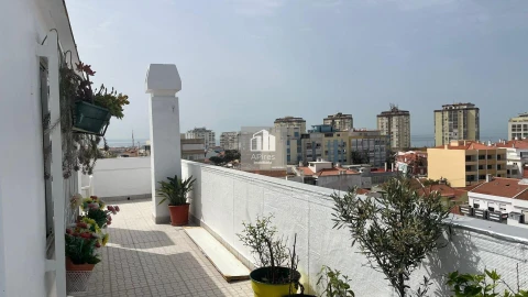Apartamento T2 para Venda em Costa da Caparica