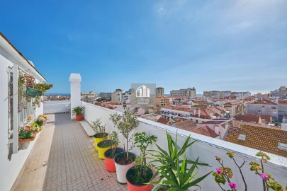 Apartamento T2 para Venda em Costa da Caparica