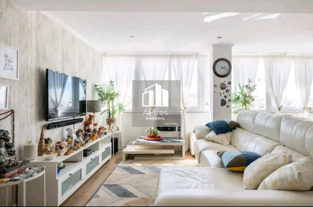 Apartamento T2 para Venda em Costa da Caparica Foto 7