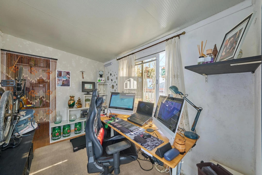 Apartamento T2 para Venda em Costa da Caparica Foto 28