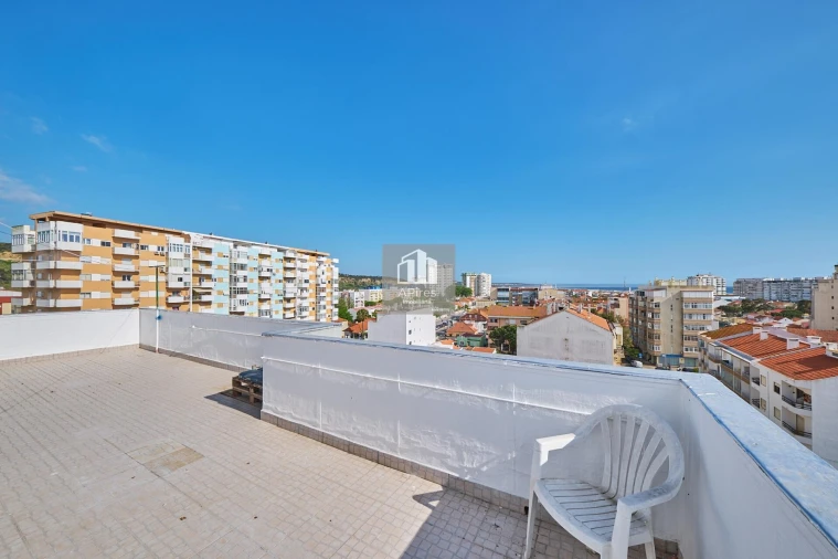 Apartamento T2 para Venda em Costa da Caparica Foto 23