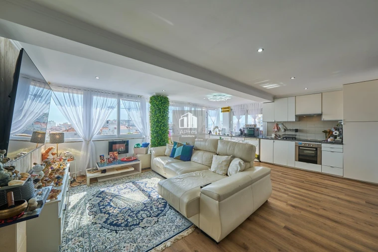 Apartamento T2 para Venda em Costa da Caparica Foto 4
