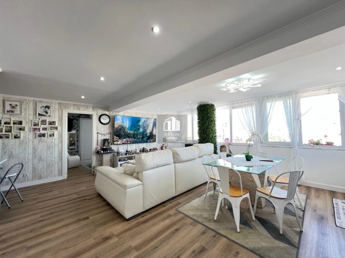 Apartamento T2 para Venda em Costa da Caparica Foto 3