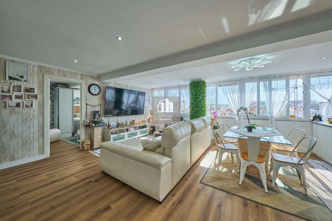 Apartamento T2 para Venda em Costa da Caparica Foto 3