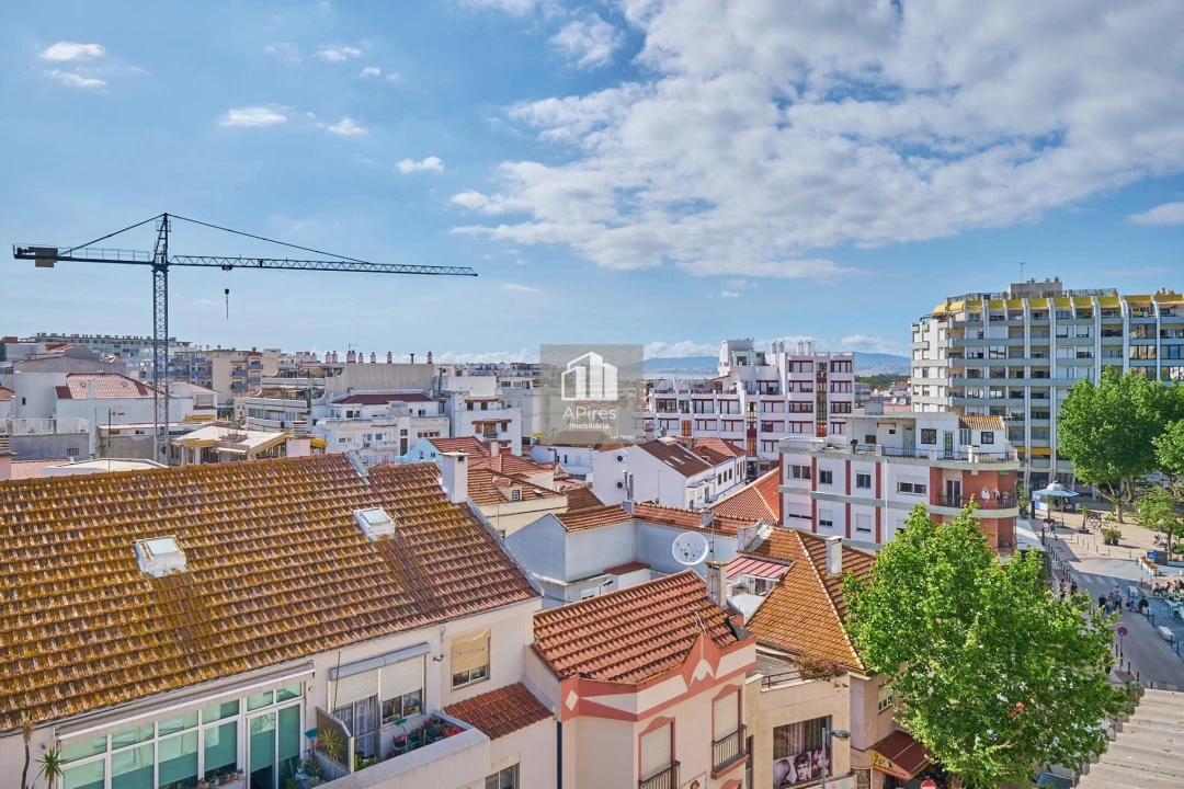 Apartamento T2 para Venda em Costa da Caparica Foto 17