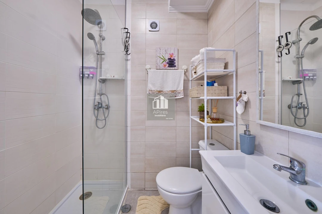 Apartamento T2 para Venda em Costa da Caparica Foto 10