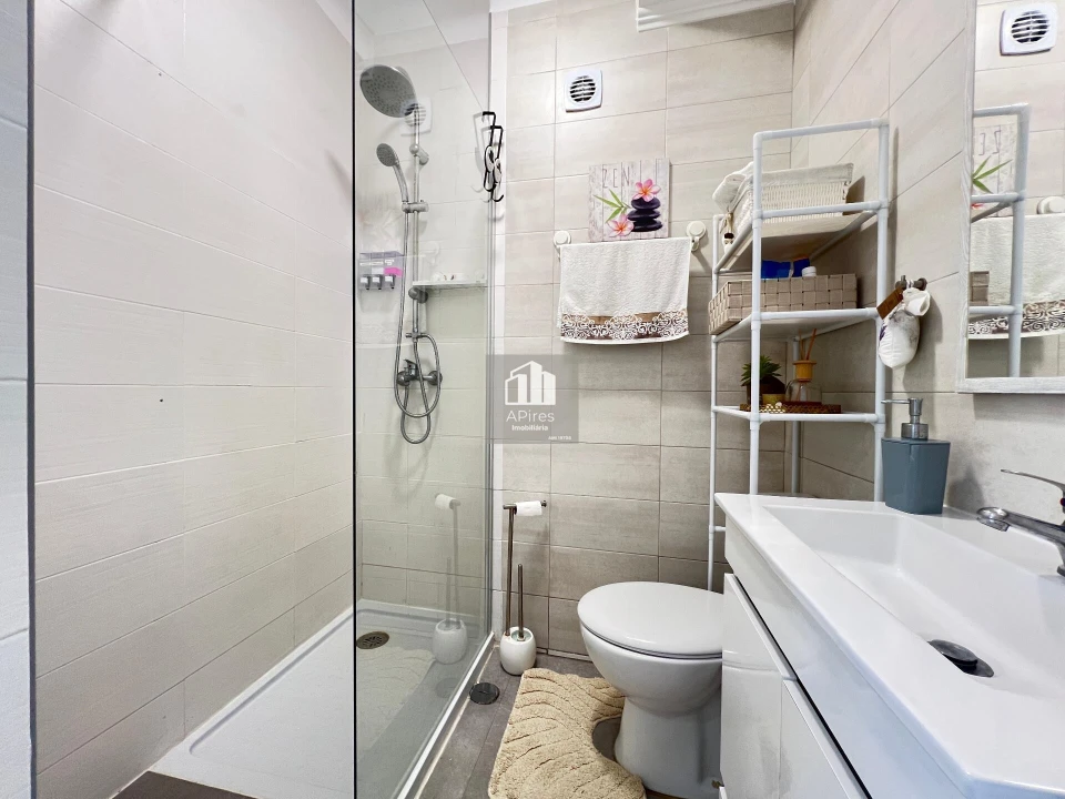 Apartamento T2 para Venda em Costa da Caparica Foto 9