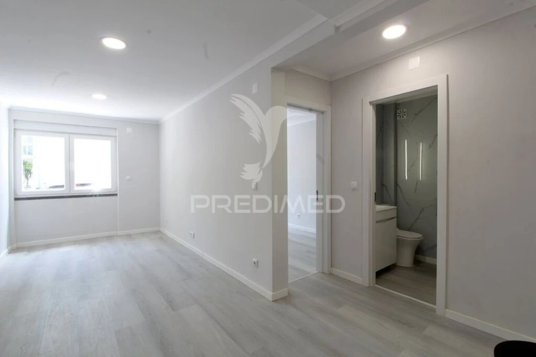 Apartamento T2 para Venda em Benfica Foto 14