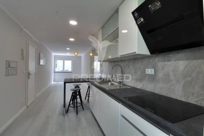 Apartamento T2 para Venda em Benfica