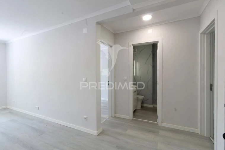 Apartamento T2 para Venda em Benfica Foto 10