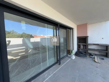 Moradia T4 para Venda em Fernao Ferro