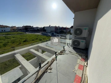 Moradia T4 para Venda em Fernao Ferro