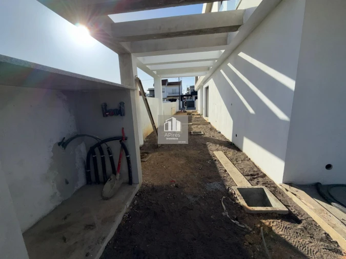 Moradia T4 para Venda em Fernao Ferro Foto 46