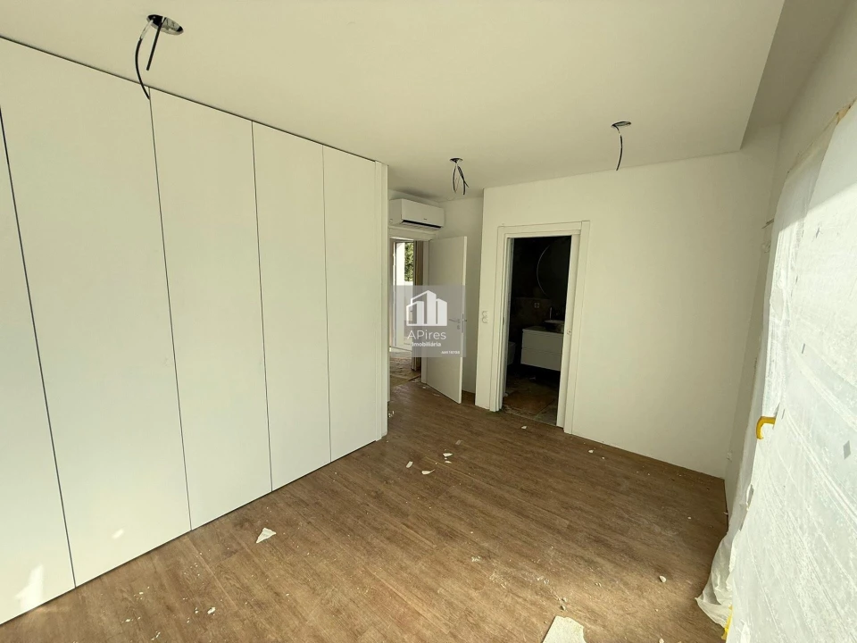 Moradia T4 para Venda em Fernao Ferro Foto 14