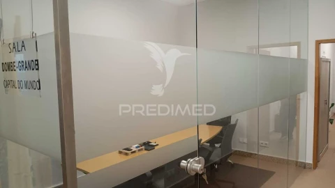 Armazém para Arrendamento em Almargem do Bispo, Pêro Pinheiro e Montelavar