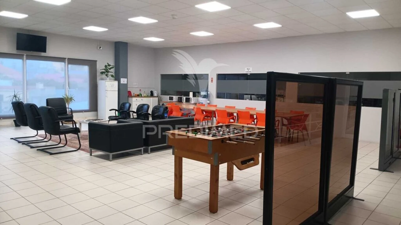 Armazém para Arrendamento em Almargem do Bispo, Pêro Pinheiro e Montelavar Foto 16